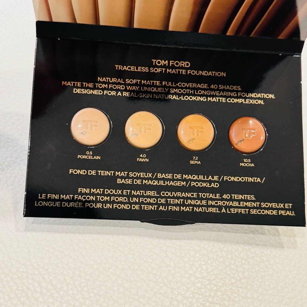 Tom Ford Traceless Soft Matte Foundation - Porcelain, Fawn, Sepia, Mocha sample - Picture 4 of 4